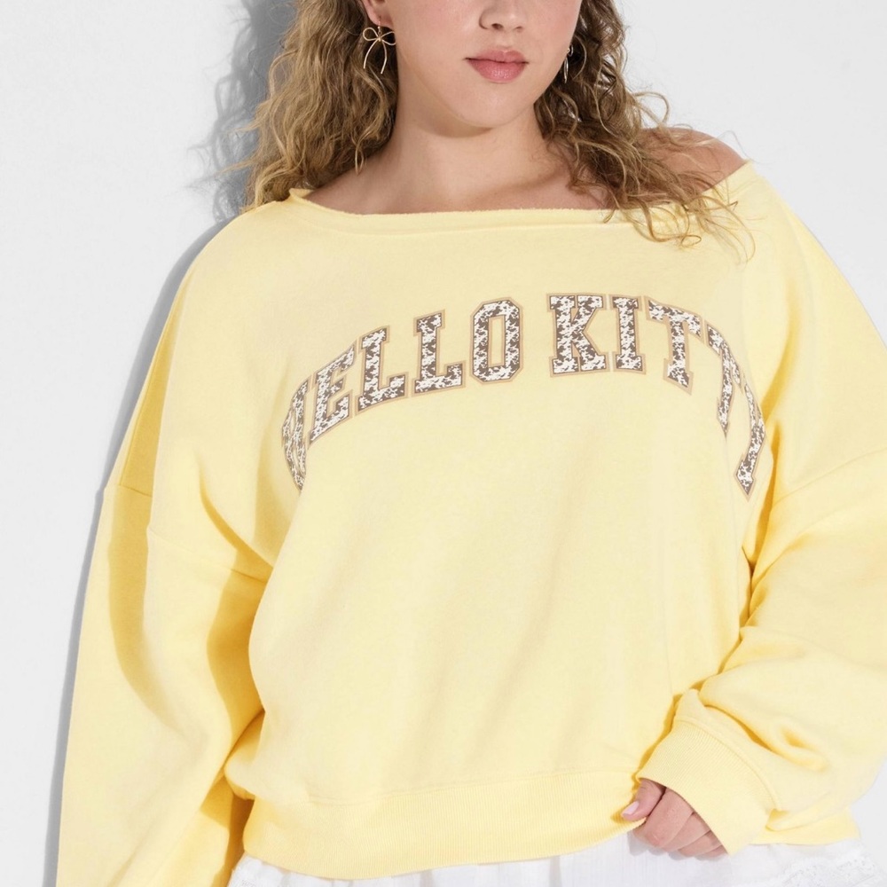 Hello Kitty Yellow Sweatshirt - Picture 4 of 4